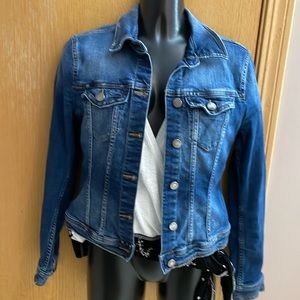 United Colors Benetton like new women’s jean jacket size XS